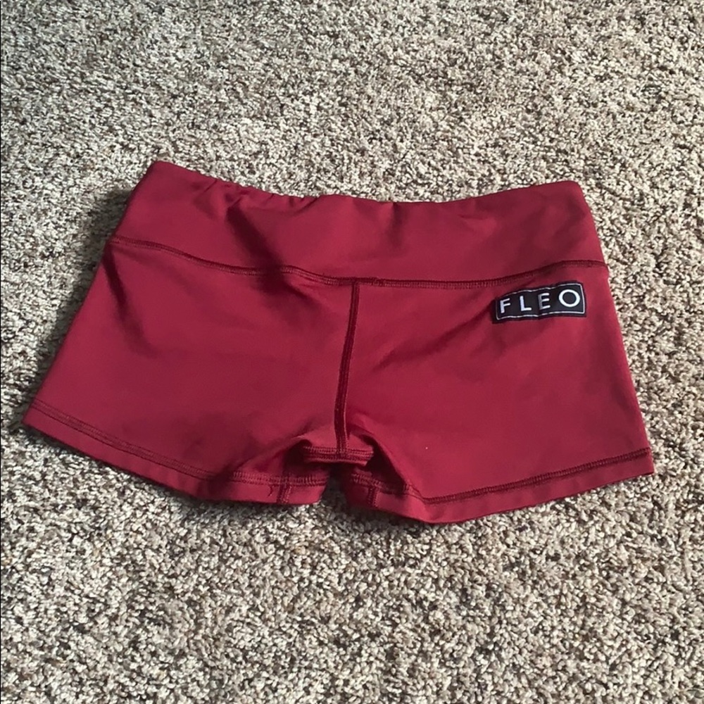 FLEO size small shorts